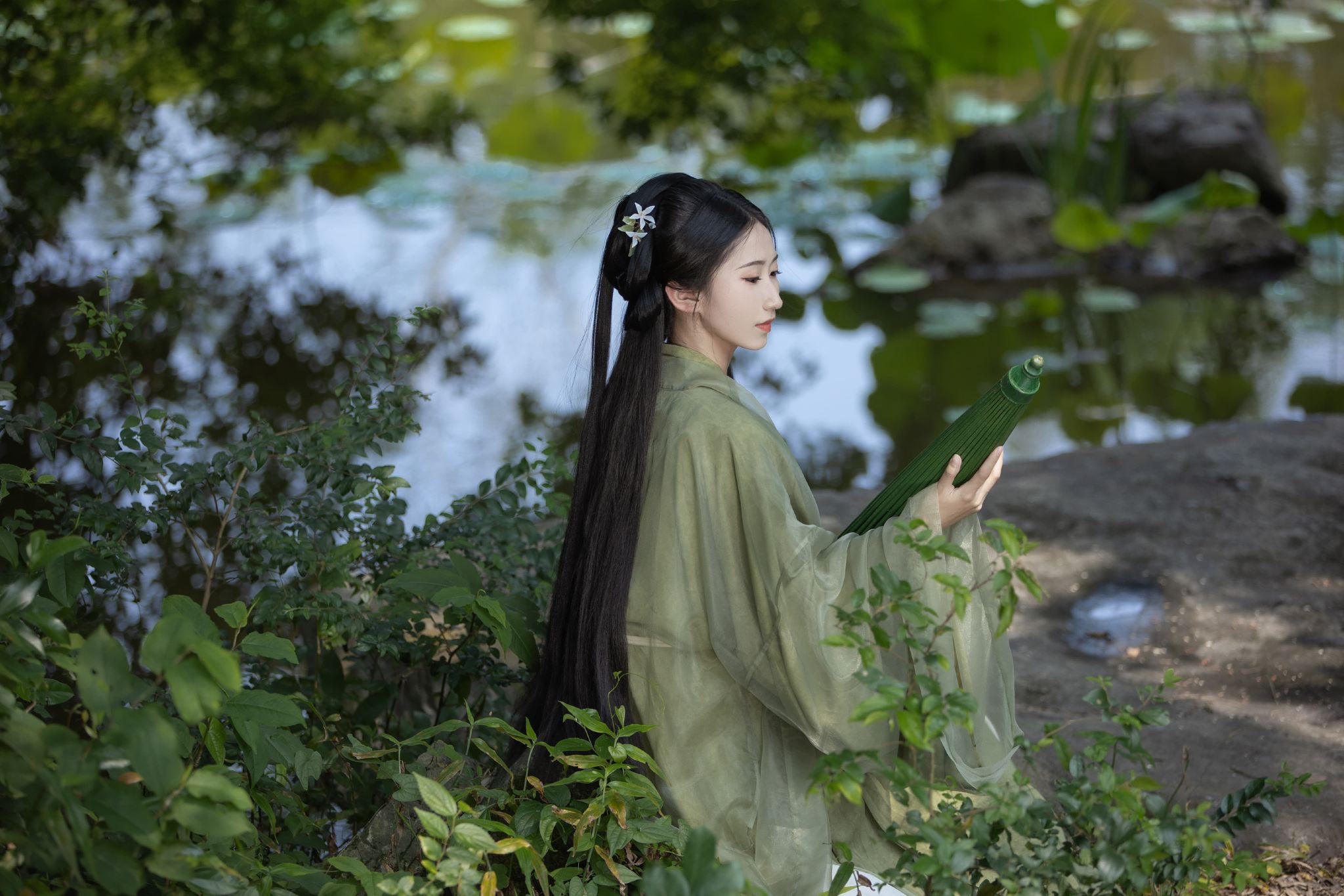 Chengdu Trip Moments[Adventure to towering peaks and deep forests, with photographers capturing every moment, challenge your limits in extreme skiing and embrace freedom]