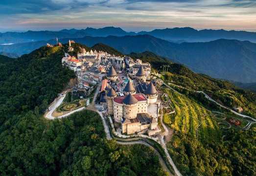 Sun World Ba Na Hills Cable Car Ticket in Da Nang (Golden Bridge, French Village, Lunch Buffet...)