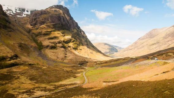 Tour di un giorno a Glenfinnan, Fort William e Glencoe in Scozia, Regno Unito: andata e ritorno da Edimburgo + tour in inglese