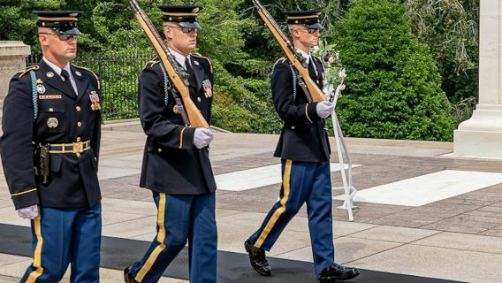 Cimitero nazionale di Arlington: visita guidata a piedi + cambio della guardia