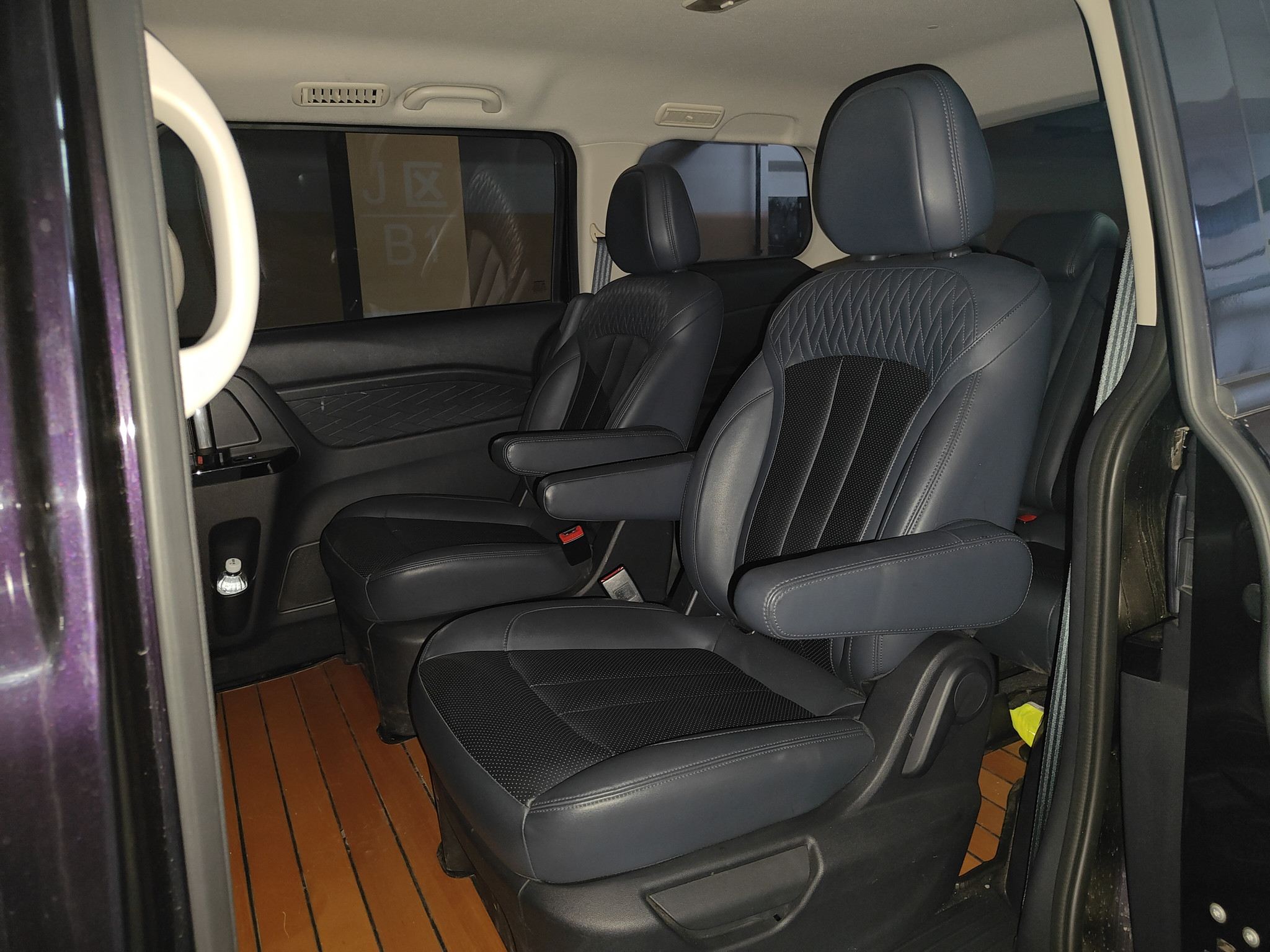 Huanglong High-speed Railway Station to Jiuzhaigou National Park (5/7/9 seater private charter) shuttle bus with door-to-door transfers