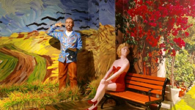 구이양 반 고흐 별빛 예술관 입장권 (테크놀로지로 재현한 반 고흐 명작 + 몰입형 4D 라이트 쇼 + 미러 미로 + 해바라기 꽃밭 산책)