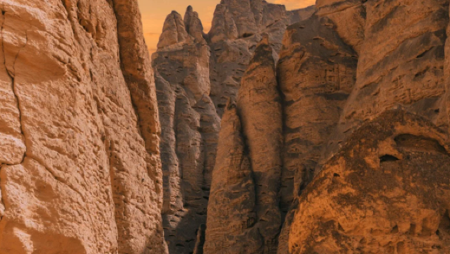 Lanzhou Private Day Tour: Discover the Stone Peak Wonderland at Yellow River Stone Forest