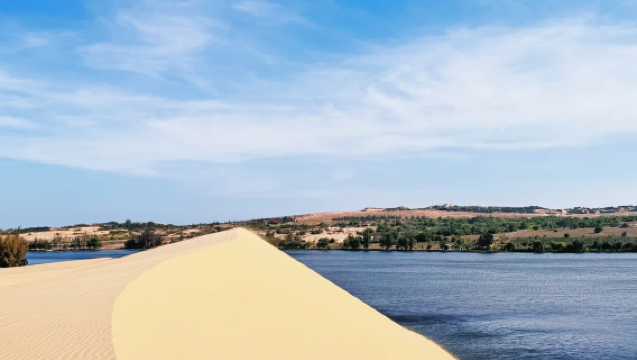 Lawatan Sehari di Mui Ne, Vietnam + Bukit Pasir Putih + Kampung Nelayan + Fairy Stream + Bukit Pasir Merah + Tiket Masuk + Pemandu Pelancong Berbahasa Cina