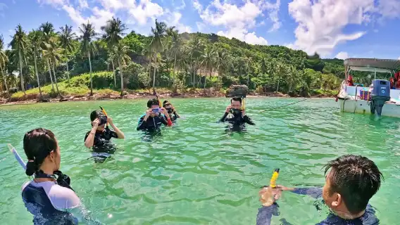 OnBird - ทัวร์ดำน้ำตื้นสำหรับกลุ่มเล็กโดยสปีดโบ๊ทพร้อมสำรวจภูเขาหินปะการังฟู้ก๊วก (Small group)