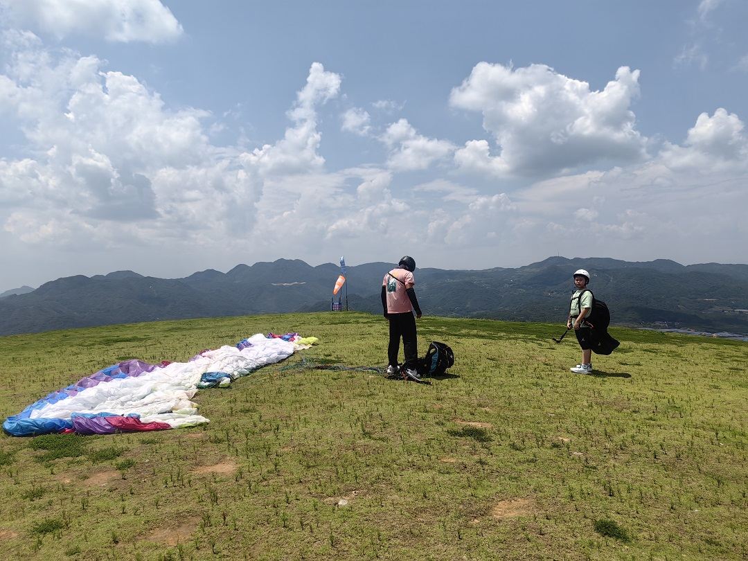 溫州泰順古當頂滑翔傘基地滑翔傘飛行體驗【專業教練帶飛+贈送GoPro影片拍攝】