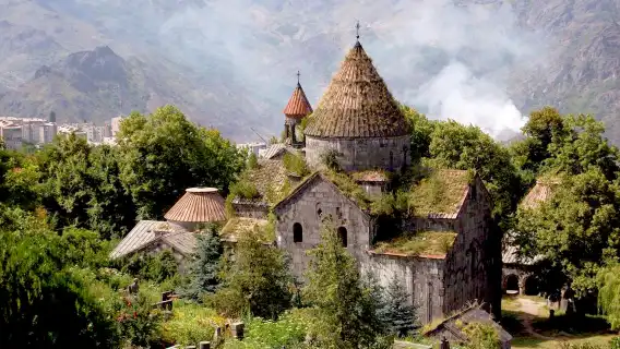 エレバン往復:ハグパット修道院、アフタラ修道院、サナヒン修道院