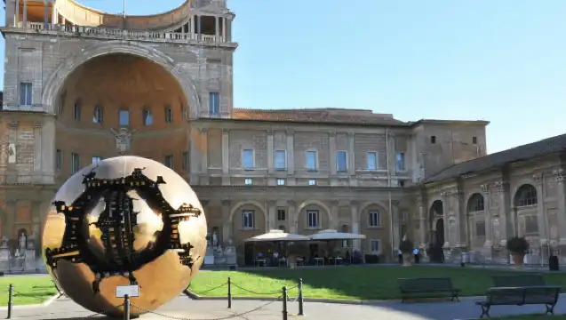 Vatican Museums & St. Peter's Basilica: Semi-Private Guided Tour