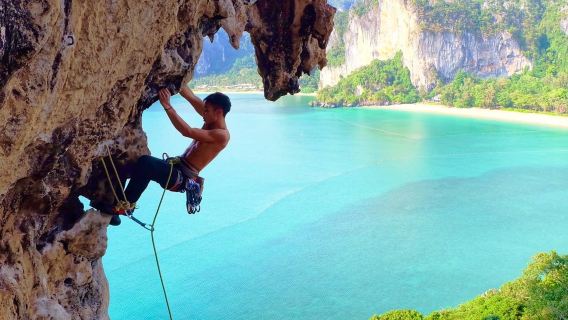 【クラビーライライロッククライミング】「海崖の秘境」を解禁️|プロガイド + 専門サポート|初心者から上級者まで対応