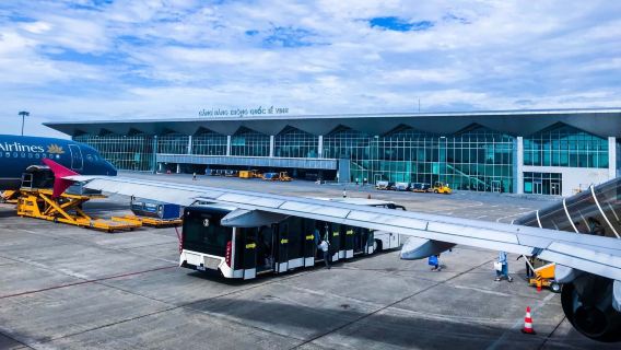 PRIVÉAUTO VINH INTERNATIONALE LUCHTHAVEN (VII) - VINH CENTRUM OF ANDERSOM