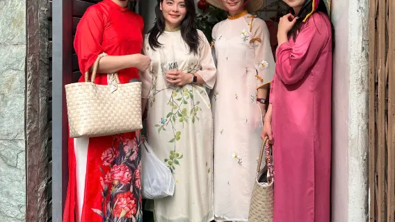 Ao Dai bytur i Saigon - Gruppetur med engelsk/kinesisk/japansk/koreansk turguide