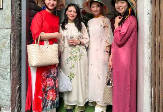 Ao Dai City Tour in Saigon - Group Tour with English/Chinese/Japanese/Korean Tour Guide