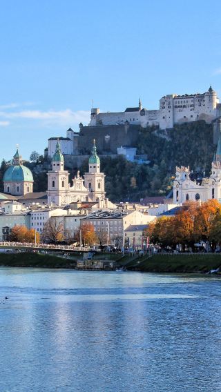 1-day tour to Salzburg + Salzkammergut view + Mondsee + Traunsee in Austria