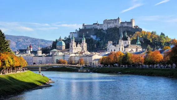 1-day tour to Salzburg + Salzkammergut view + Mondsee + Traunsee in Austria