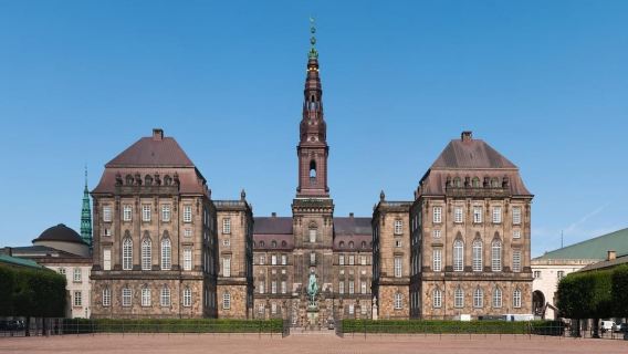 Copenhague: tour por los palacios de Rosenborg y Christiansborg en español