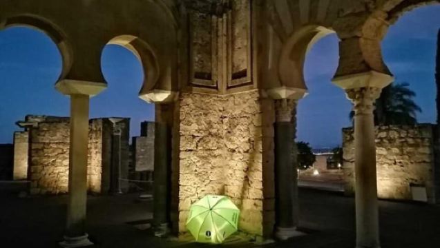 Córdoba: Visita guiada al Medina Azahara - Conjunto Arqueológico Madinat al-Zahra al atardecer