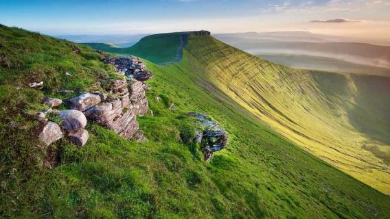 Cardiff: tour de un día por cascadas, montañas y castillos