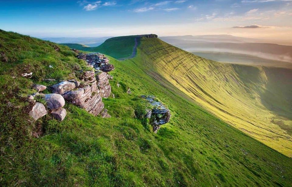 Cardiff: Tour Giornaliero tra Cascate, Montagne e Castelli