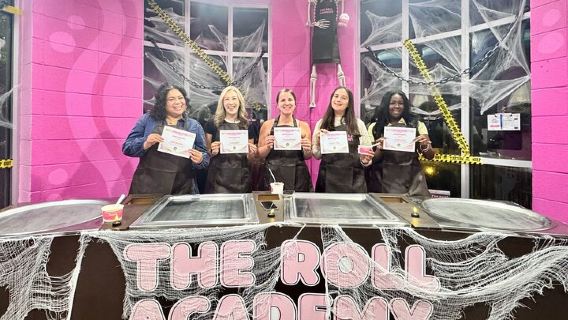 Interactive Rolled Ice Cream Crafting Class in Nashville