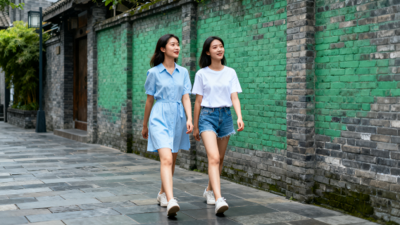 成都旅拍【跟拍攝影親子照情侶閨蜜兒童跟拍家庭旅拍】