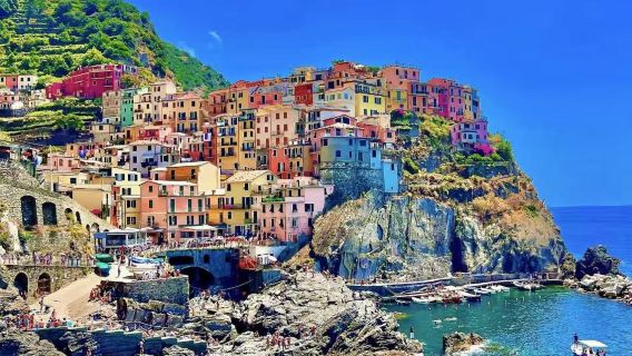 Round-trip Day Tour from Florence, Italy to the Leaning Tower of Pisa and Cinque Terre