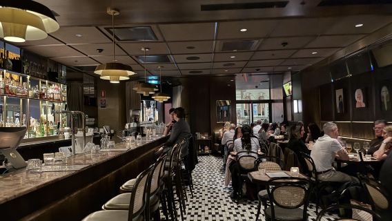 Réservation de table au restaurant The Charles Brasserie & Bar, un lieu très populaire à Sydney, Australie