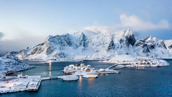 冰島雷克雅未克-斯奈山半島-紅房子-中文包車【明星路線】