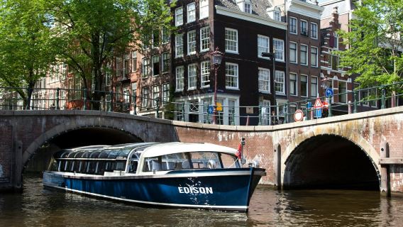 Amsterdam: Pelayaran Kanal dengan Perahu Biru