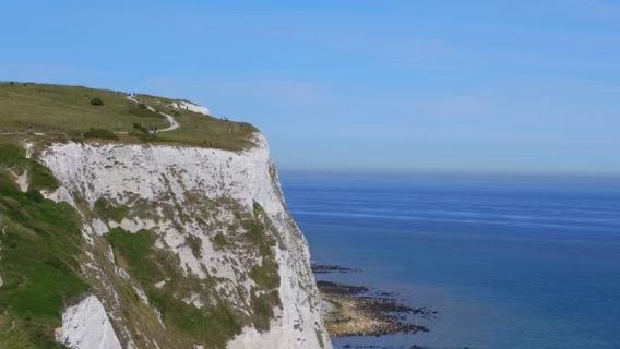 London + Canterbury Cathedral + White Cliffs of Dover + Dover Castle in the UK / customizable itinerary