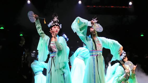 Shanghai Han-Shu Immersive Feast: Hanfu Styling, Holographic Dynastic Show & Sichuan Meals
