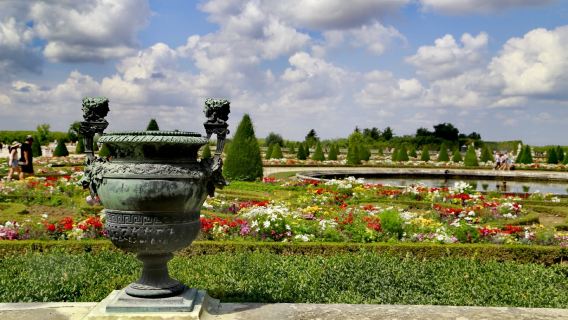 Paris lawatan sewa peribadi - (Fondation Claude Monet + Istana Fontainebleau + Bandar Van Gogh), perjalanan boleh disesuaikan