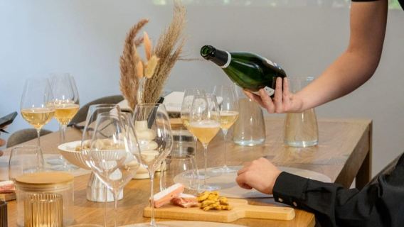 Reims: Morning Champagne Tasting with Local Expert