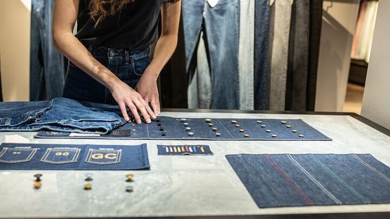 Private Tailor-Made Sustainable Jeans 