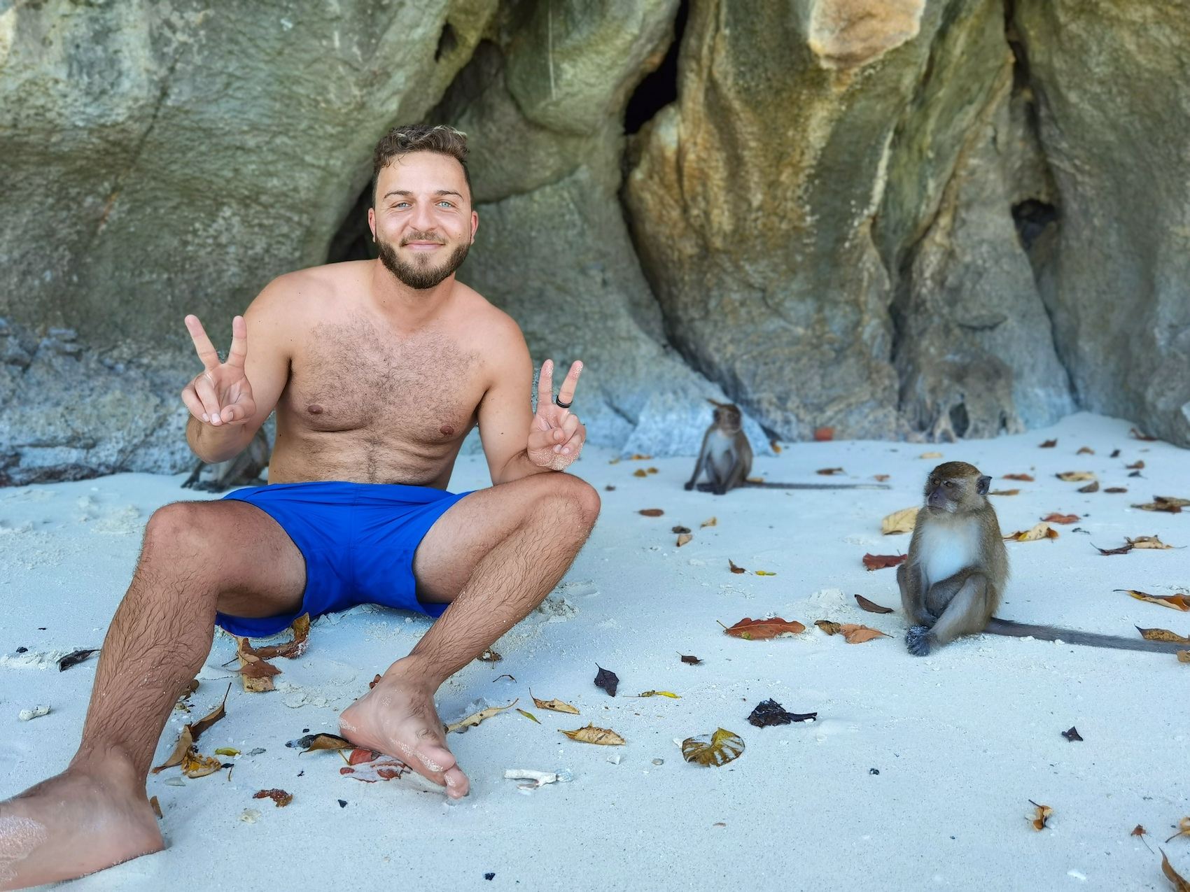 จากกระบี่: บริการส่งถึงภูเก็ต พร้อมทัวร์เรือหางยาวหมู่เกาะพีพี