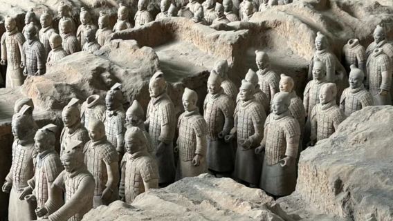 西安秦始皇帝陵博物院（兵馬俑）門票+精品小團人員導覽【含門票丨2-12人小團丨可選場次丨資深老師導覽丨贈耳麥使用