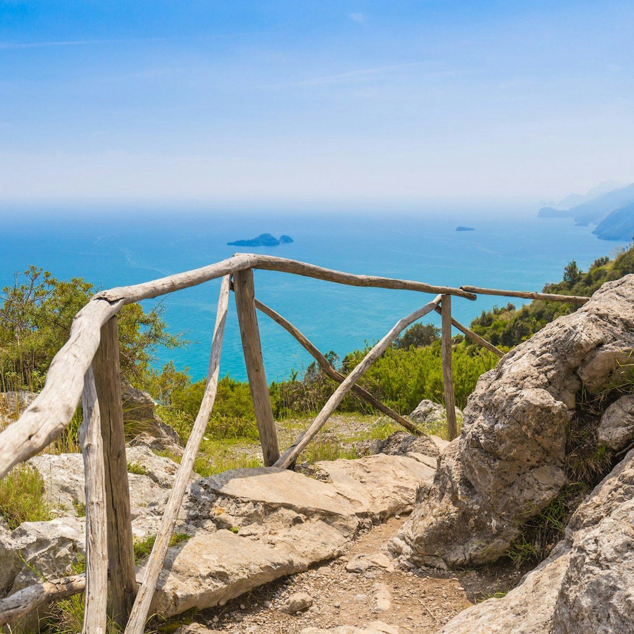 Path of the Gods: Guided Hiking Tour + Roundtrip Transport from Sorrento