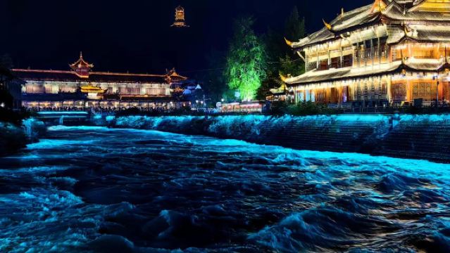 都江堰青城山+夜遊藍眼淚純玩1日遊