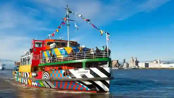River cruise and sightseeing bus tour in Liverpool