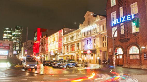 Big Reeperbahn Tour with the Kiezjungs