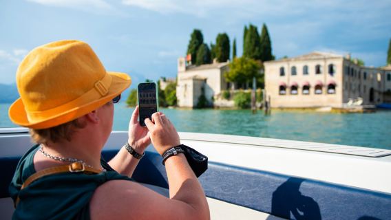 Lake Garda: 4-Hr Boat Tour with Scaliger Castles + Wine Tasting from Sirmione