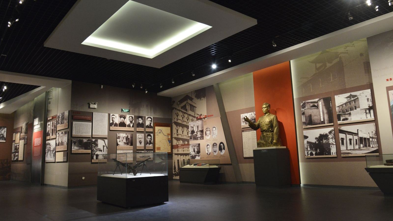 Nanchang Professional Local Guide/Foreign Language Guide: Exploring the Old Town and Trendy Spots for Foreign Guests EA