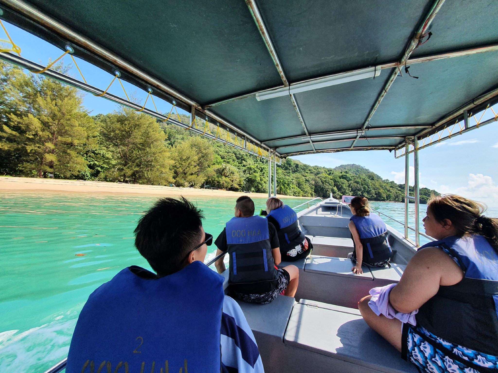 Escursione giornaliera a Satang Island con avvistamento delfini a Sarawak