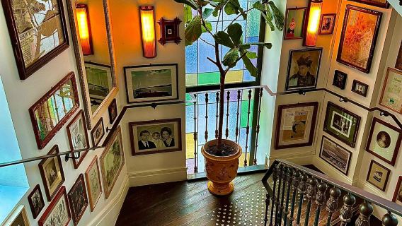 Paris Pink Mamma restaurant reservation service