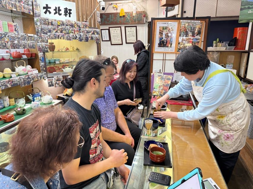 ทัวร์เดินชมโอซากะและสถานที่สำคัญ