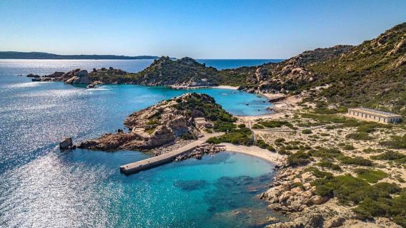 Da S.Teresa Gallura: tour in gommone dell'Arcipelago di La Maddalena