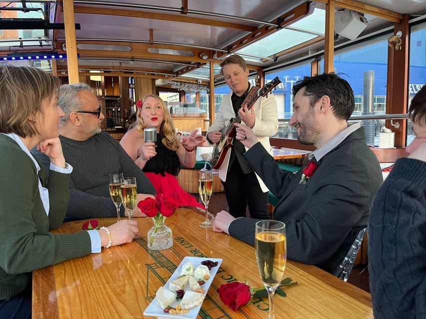 New York: crociera romantica con serenata jazz e musica dal vivo