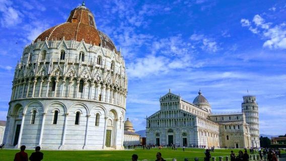 Pisa: Pengalaman Minibus Listrik
