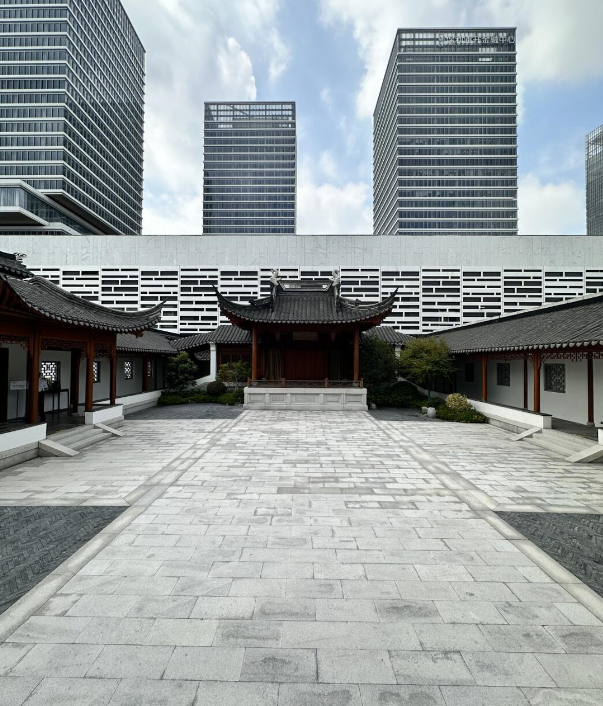 Visita guidata approfondita al Museo di Shanghai (ala est) [Docente ufficiale collaboratore/Manuale elettronico incluso]