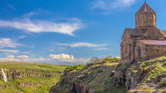 Agaratsun 1-day tour: Khor Virap, Saghmosavank, Chocolate Workshop, Akhtala Monastery