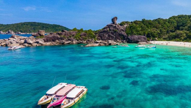 春季優惠：斯米蘭羣島一日遊｜推薦彩虹麗拉懶人團，先登島後浮潛